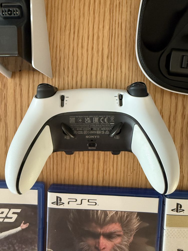 ГАРАНЦИЯ Playstation 5 Pro 2TB С ДИСК + Dualsense Controller + Станция