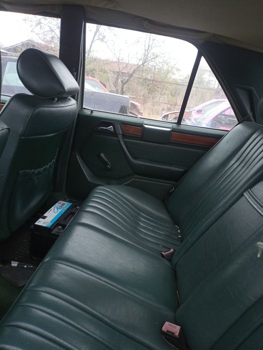 Мерцедес W124 /2.5 дизел на части