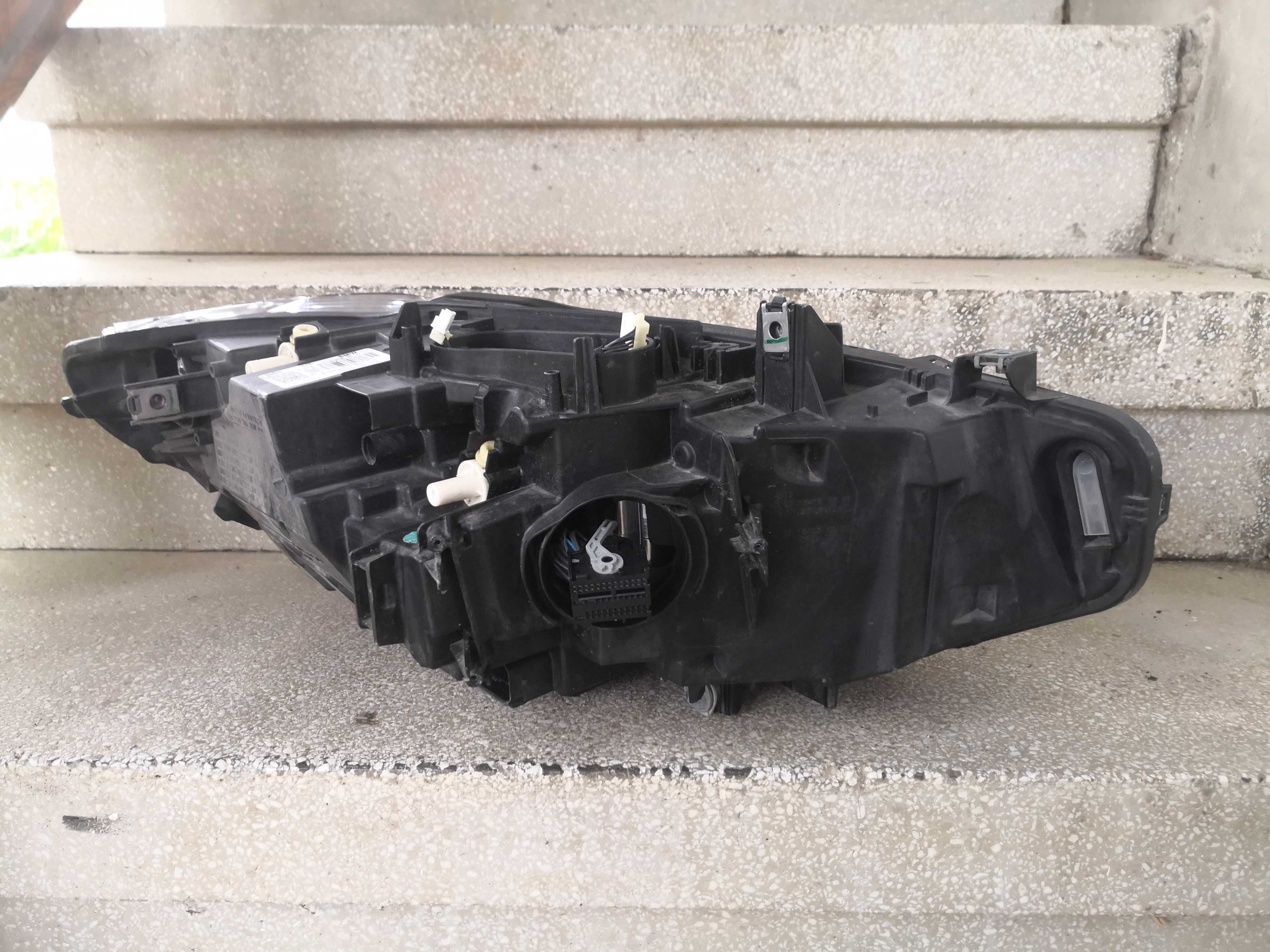 Фар BMW M3 M4 F32 F33 F36 Adaptive LED ляв/Фар БМВ М3 М4 Ф32 Ф33 Ф36