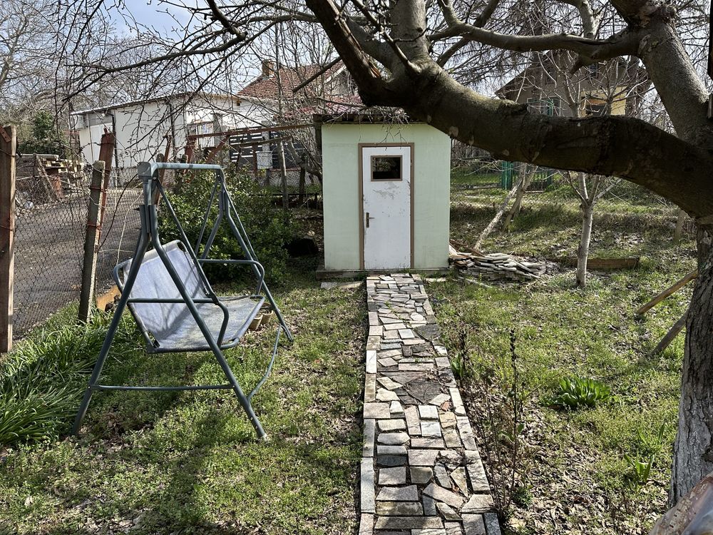 Парцел с бунгало във в.з. Касева чешма