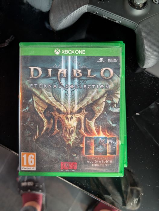 Xbox Series X - 3 контролера и игри