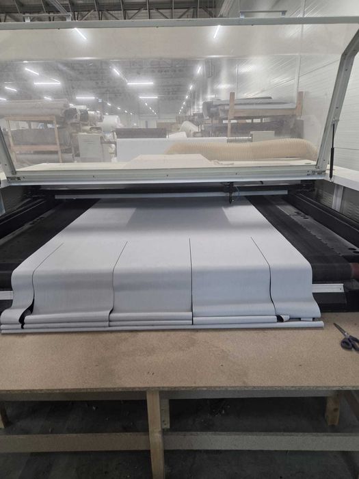 CNC laser cutter ,dimensiune de lucru  1900*2000