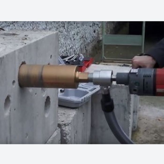 A Алмазное бурение отверстий под вентиляцию и кондиционеры