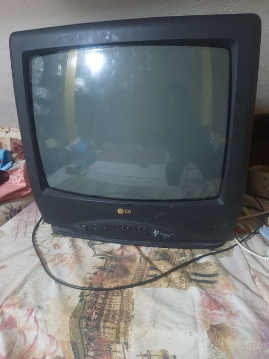 Продам телевизор цветной