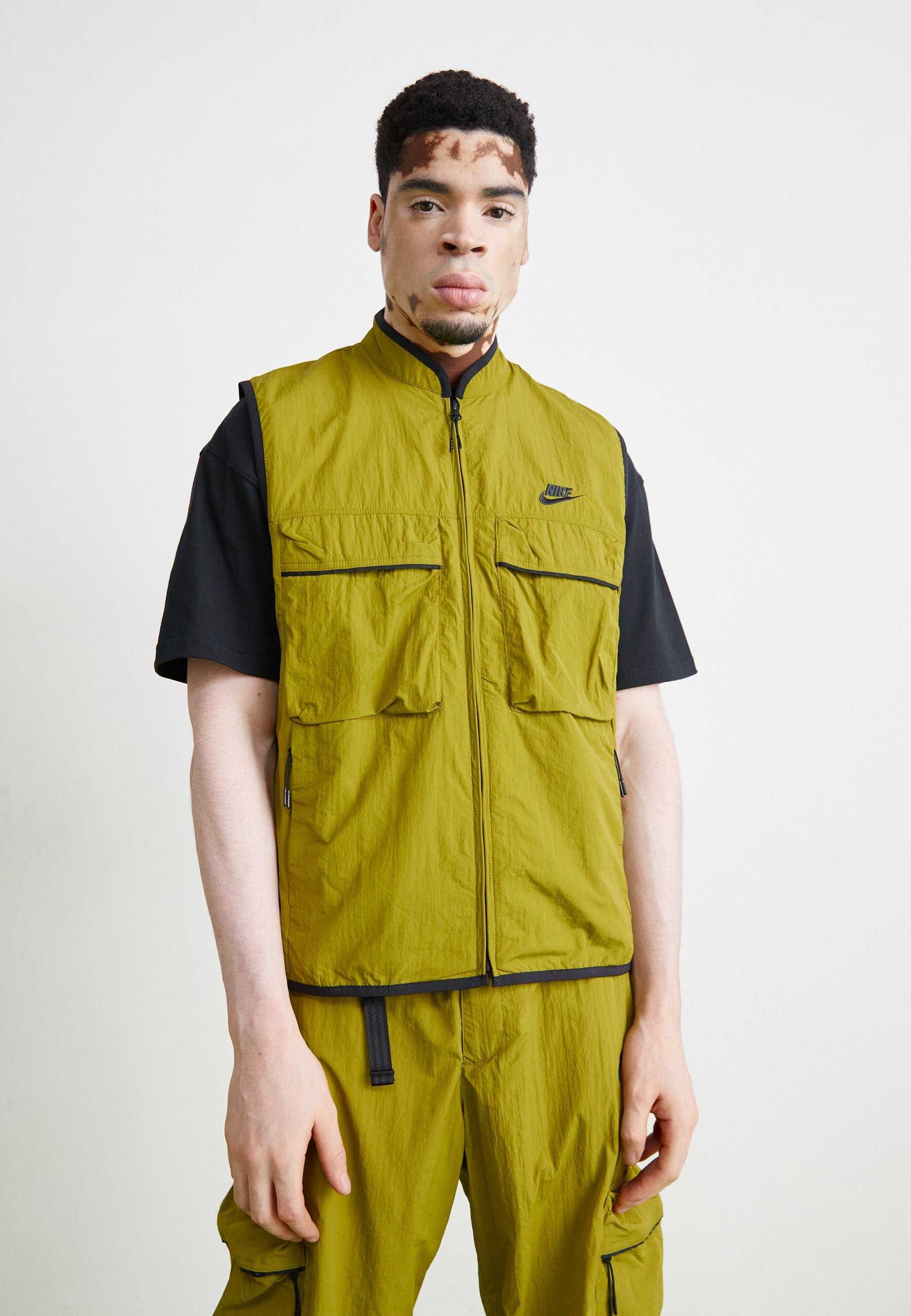 елек Nike - размер М / Nike Tech Woven Vest