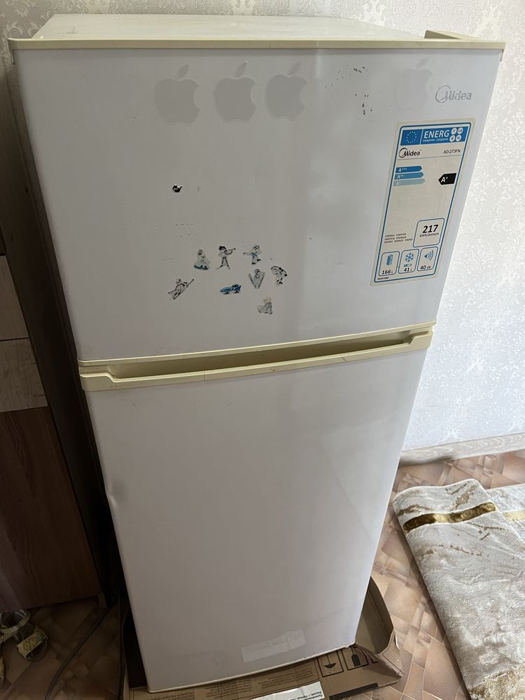 Продам холодильник