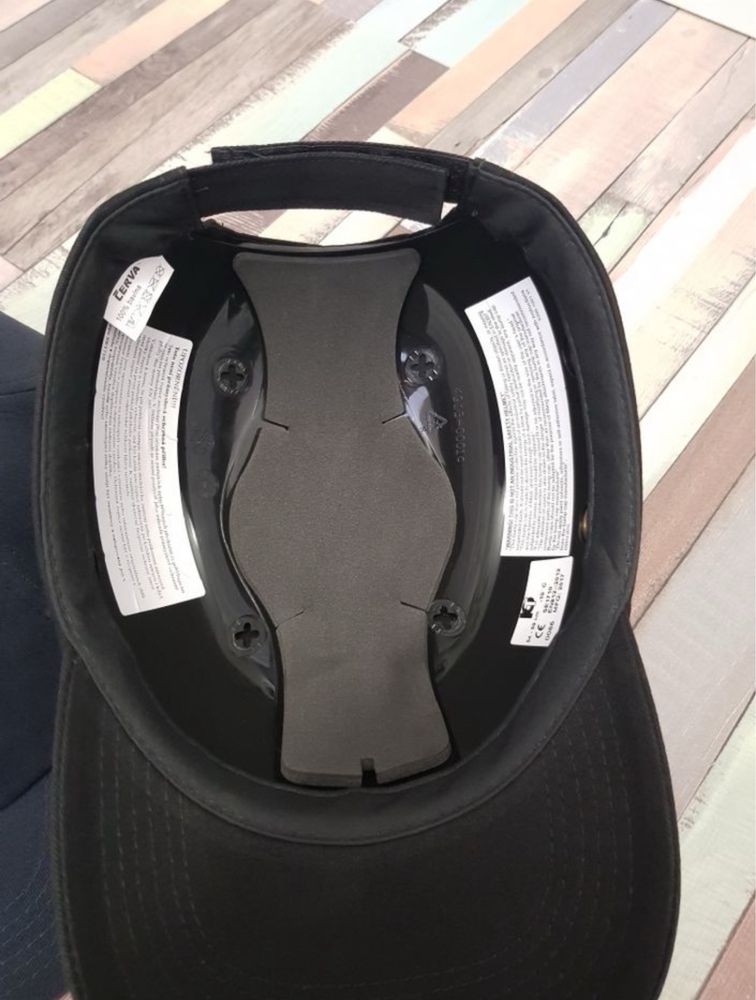 Защитна шапка каска SAFETY CAP