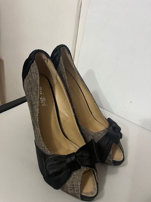 Vânt pantofi și sandale