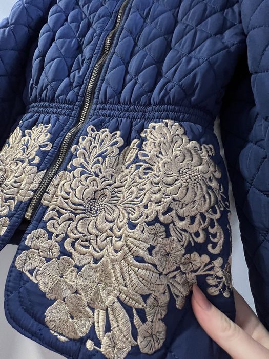 Geaca eleganta cu model deosebit