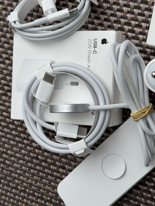 ОРИГИНАЛНИ! Зарядни за iPhone / Apple Watch iwatch Адаптер кабел 20W