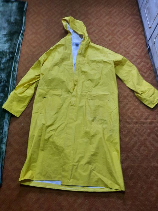 Даждивик плаш жёлтый