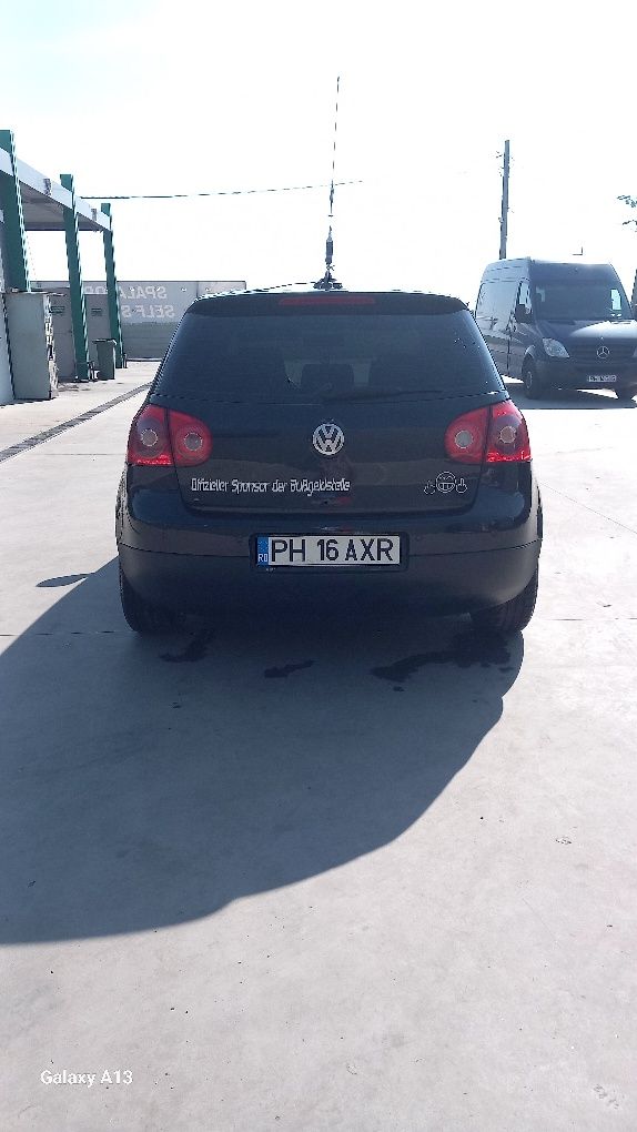 Vând Golf 5 2.0 BKD