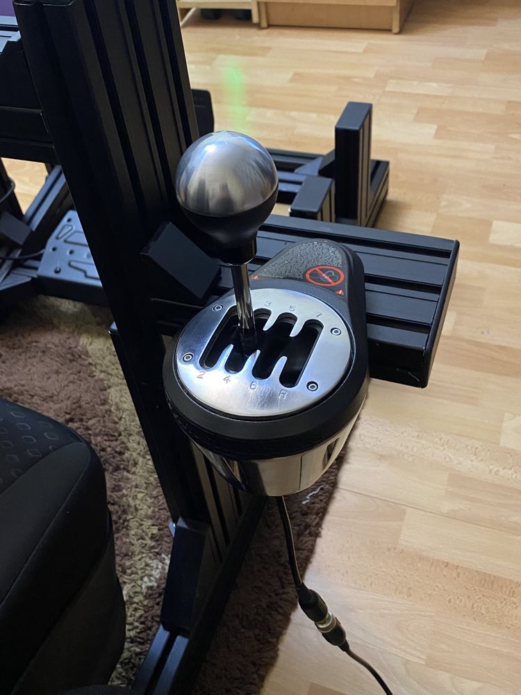 Продам Руль Thrustmaster T300 RS GT и КПП Шифтер Thrustmaster TH8A
