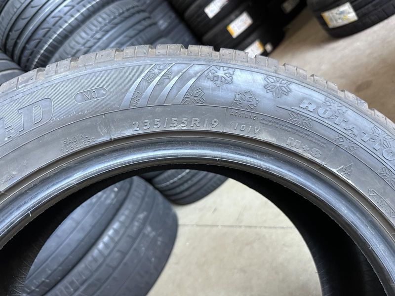 235/55/19 DUNLOP 4бр
