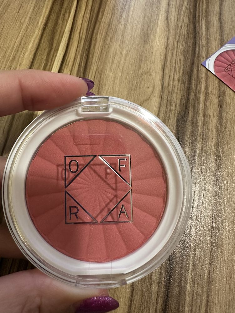 Руж Ofra candy apple blush