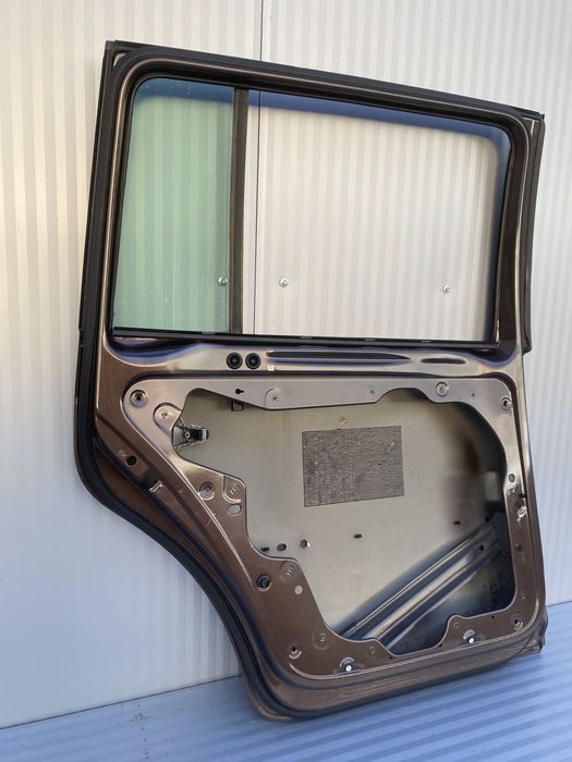 USA st spate vw Touran 2011-2015 cod de culoare LH8Z