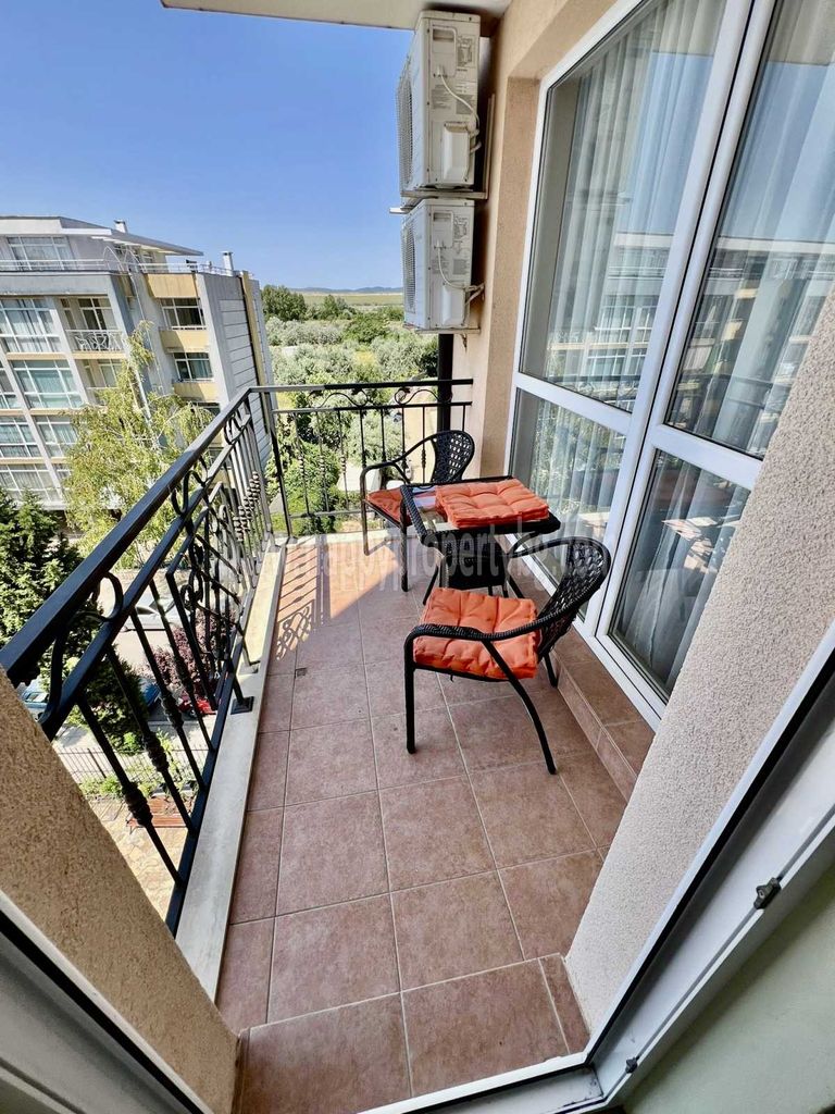 Продава се Тристаен апартамент в к.к. Слънчев бряг - 68 кв.м за 1258 €/кв.м - Снимка #8
