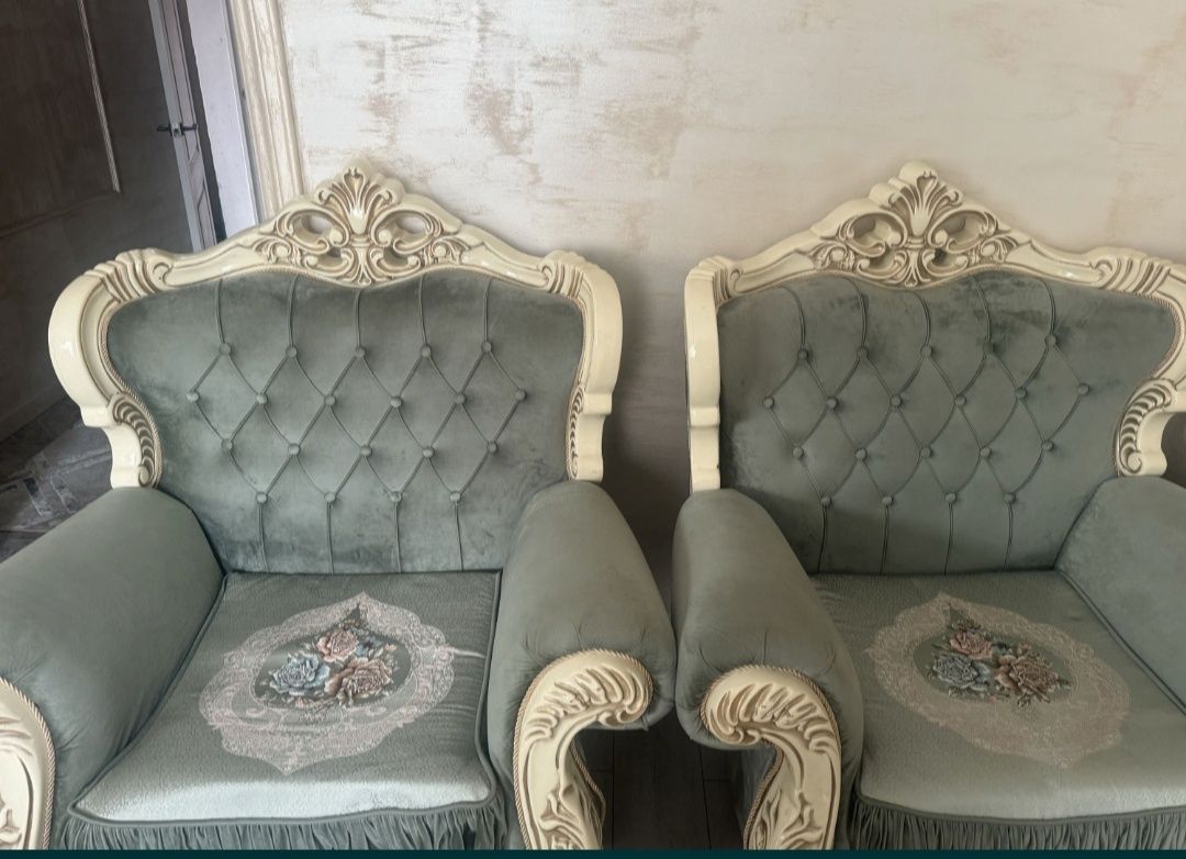 Продам диван и кресла фараон