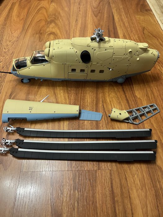 Macheta elicopterul de asalt MI-24 Eaglemoss