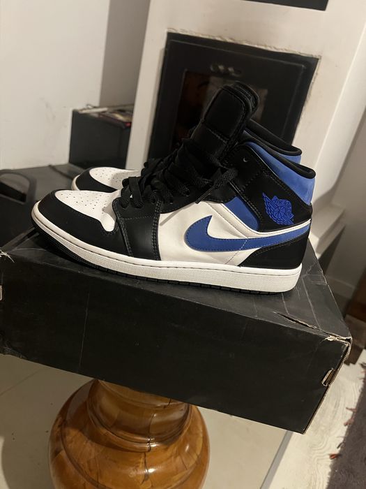 Jordan 1 mid blue