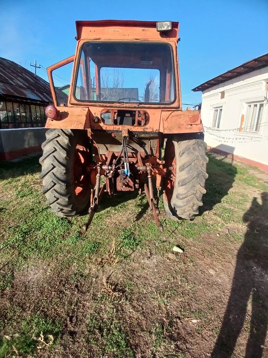 Tractor u650 cu utilaje