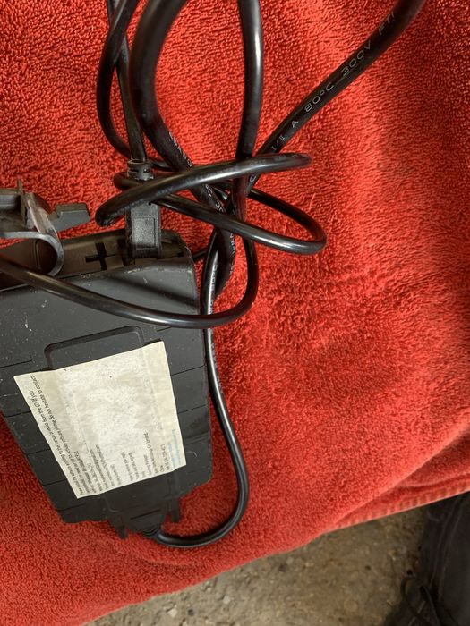 Tester auto, ce se vede in poze