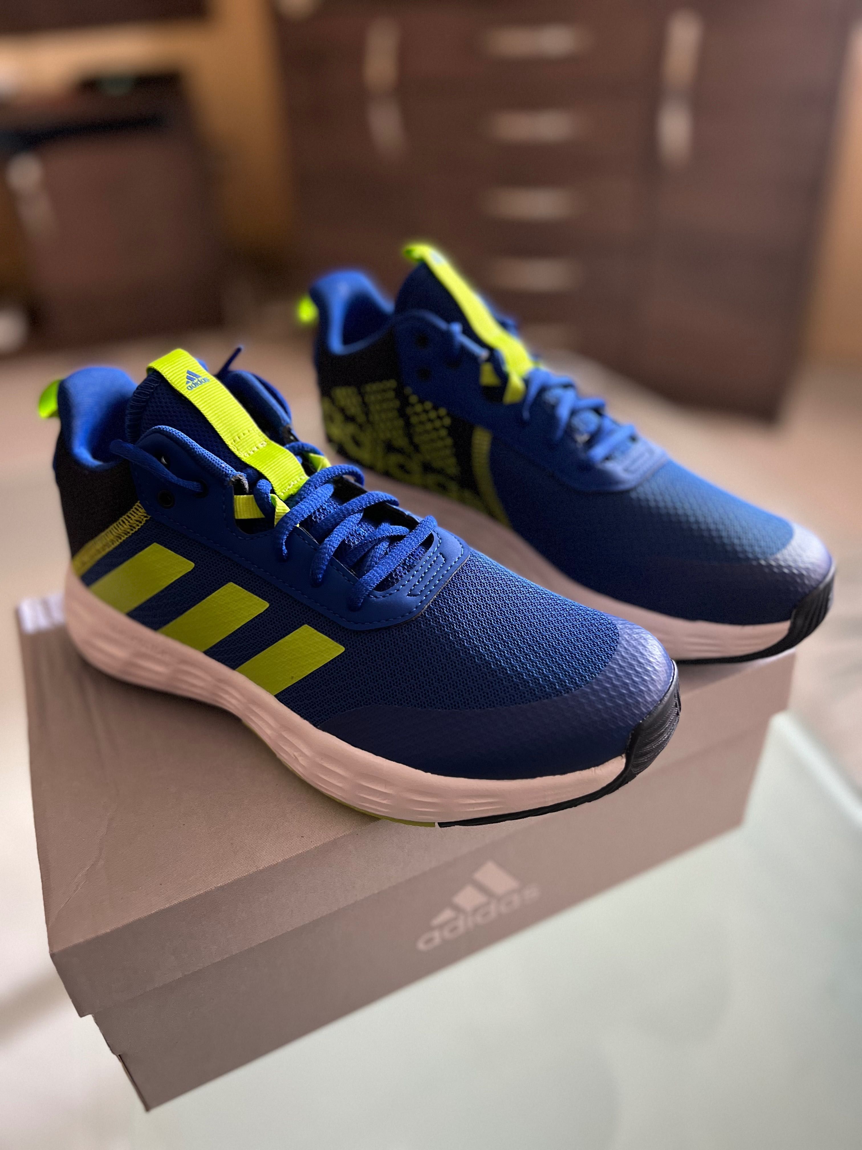 Маратонки Adidas OWNTHEGAME 2.0K