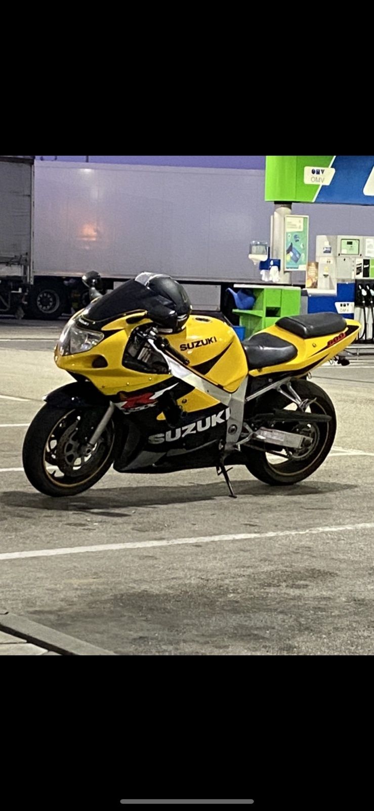 SUZUKI gsxR k2 600