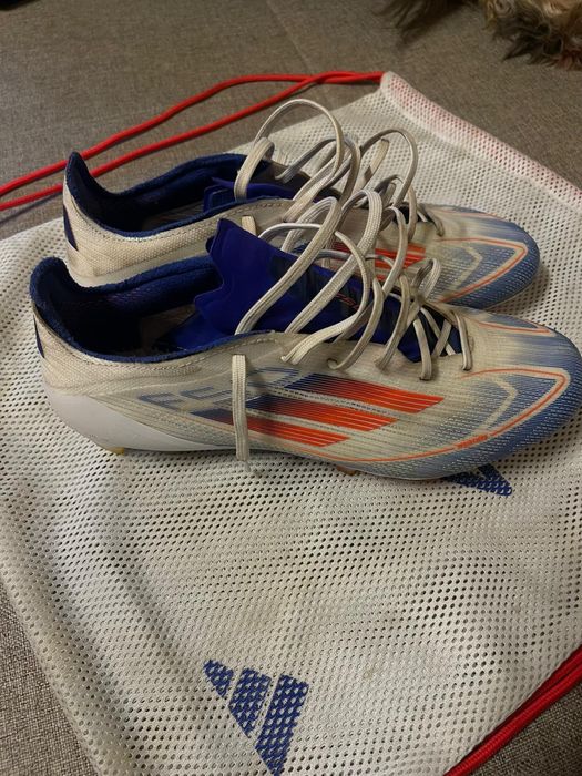 Ghete de fotbal Adidas F50