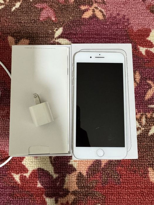 Iphone 8+  64 gb