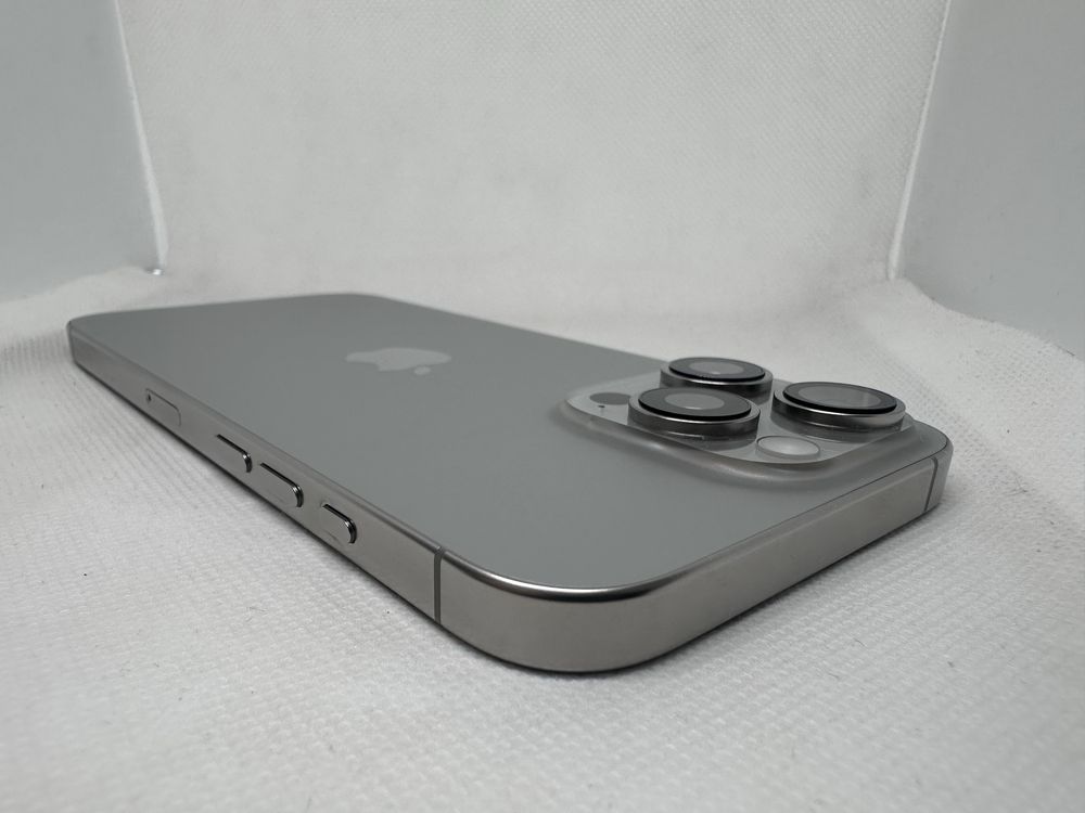 *Нов* Apple iPhone 16 Pro Max 256 GB Natural Titanium Unlocked