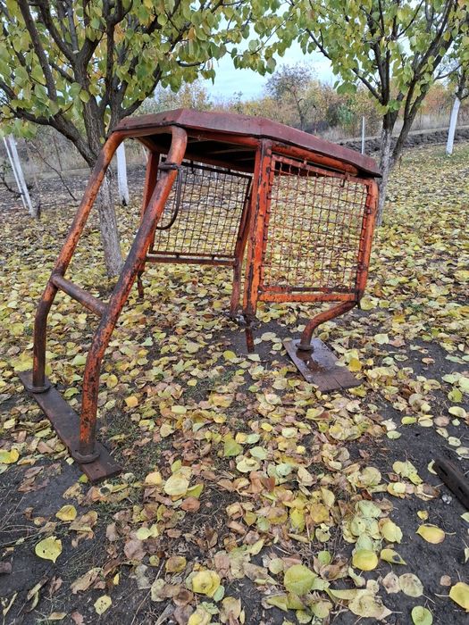 Vând cabină u445 viticol