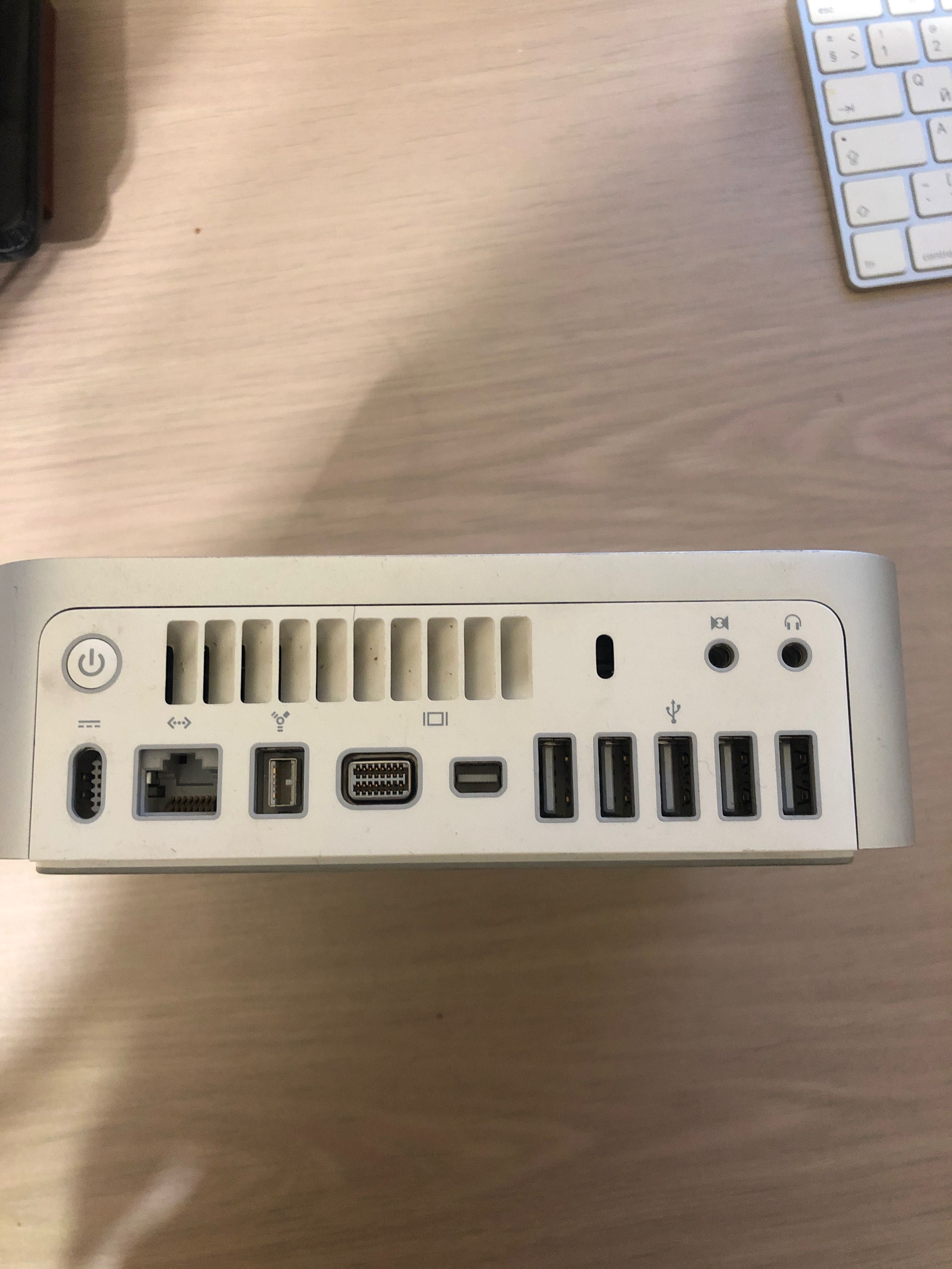 mac mini 2009 ddr3 4 gb и 2006 года ddr2   2.5 gb