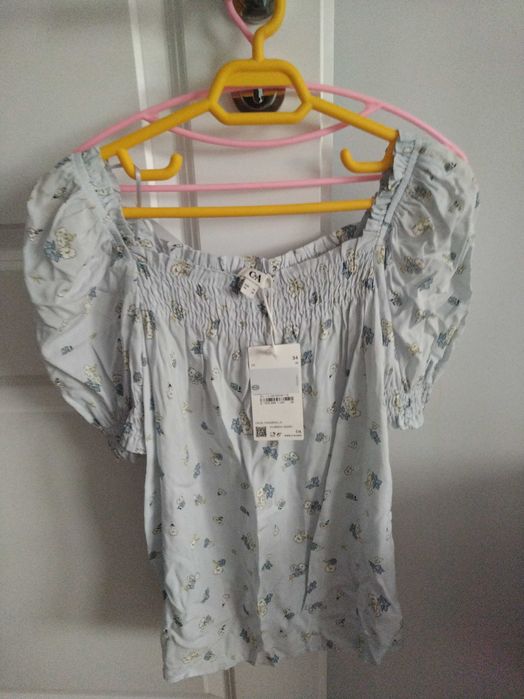 Set camasa satinata, pantalon si bluzita, marime XS, noi cu eticheta