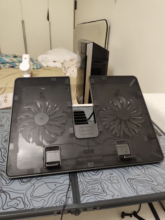 Продам подставку под ноут за 9990 тг!