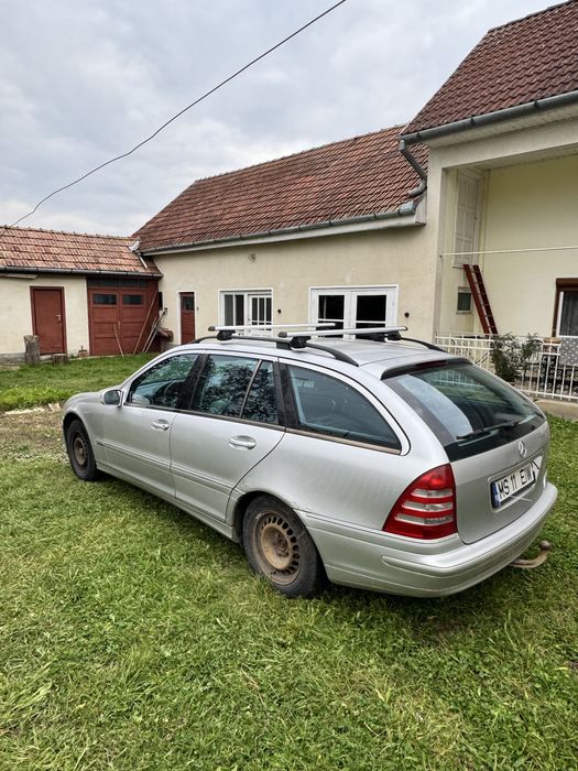 Mercedes-Benz C220