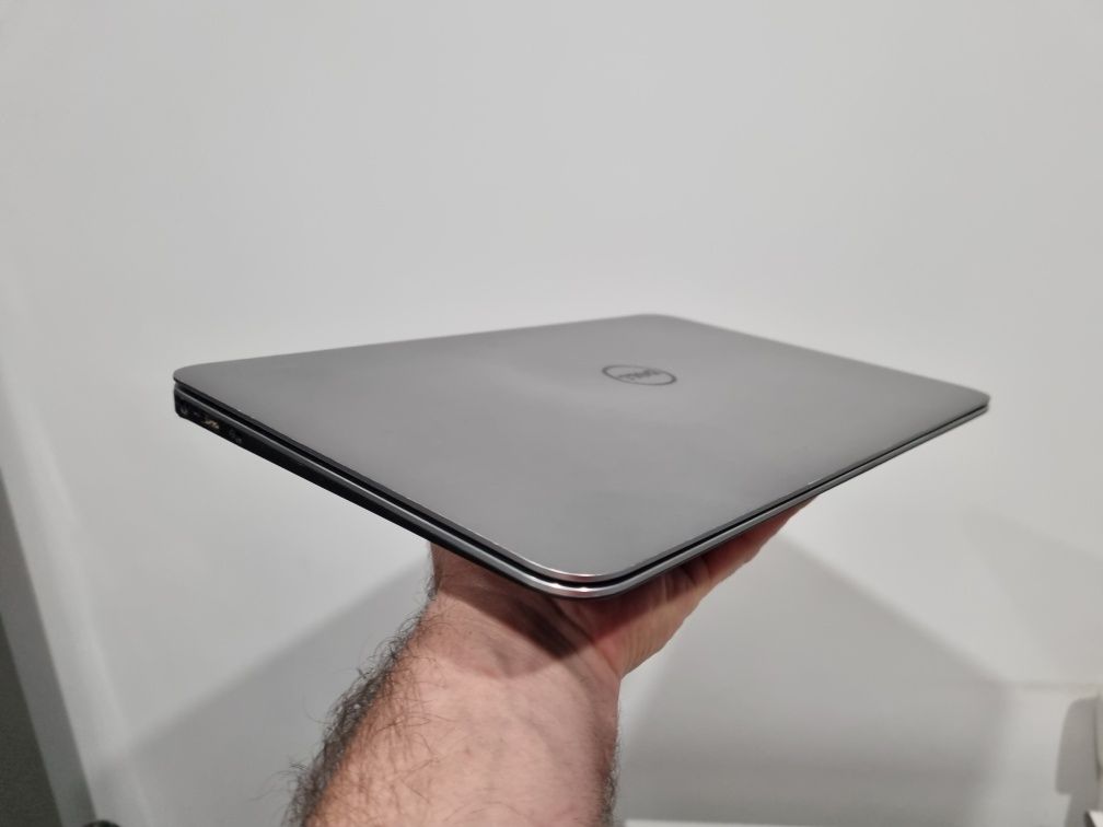 Laptop Dell xps perfect funcțional.