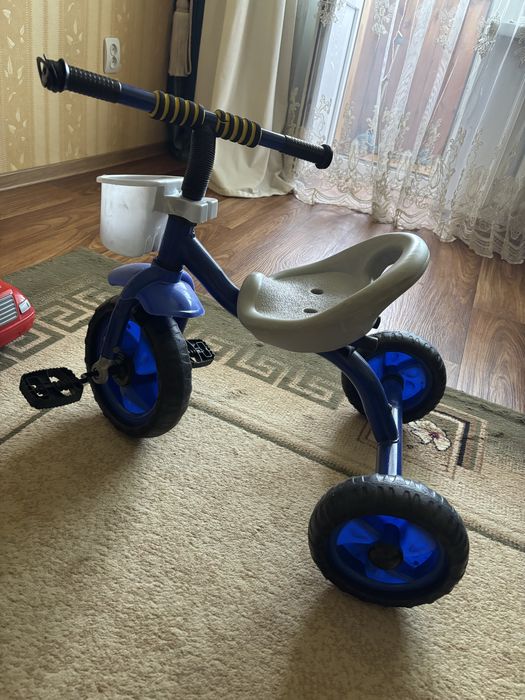 Продам детский велосипед не пластиковый