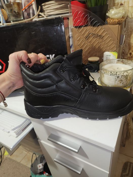 Safety мъжки обувки с метално бомбе