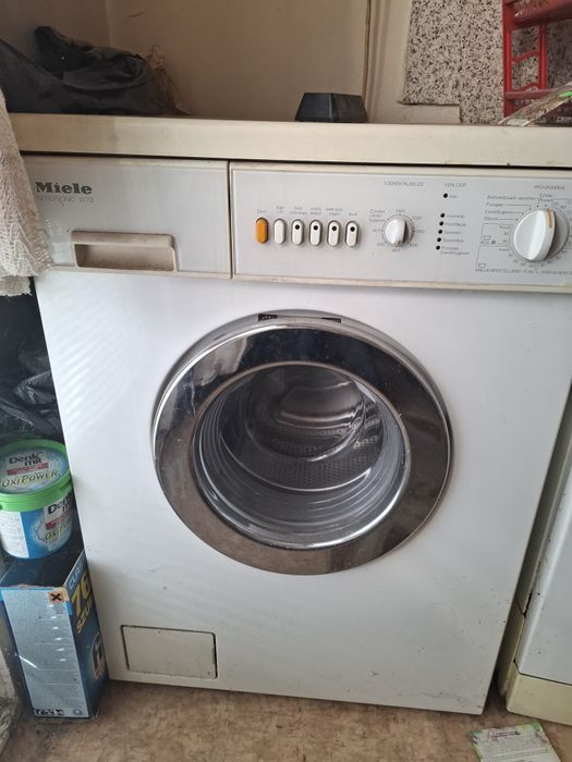 Продавам немска пералня MIELE. 60/60 см.