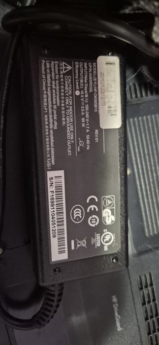 Vând Laptop hp defect