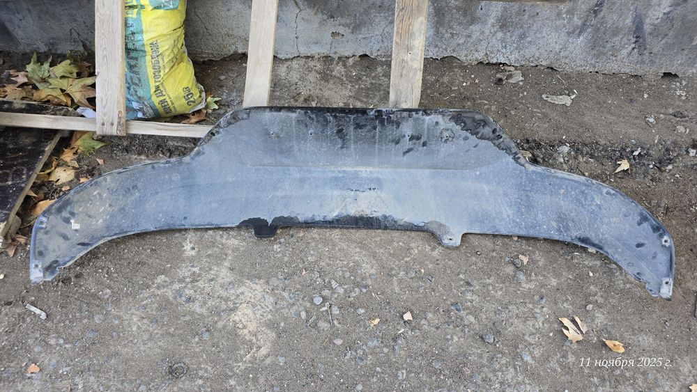 Бампер облисовкаси олди орка оникс