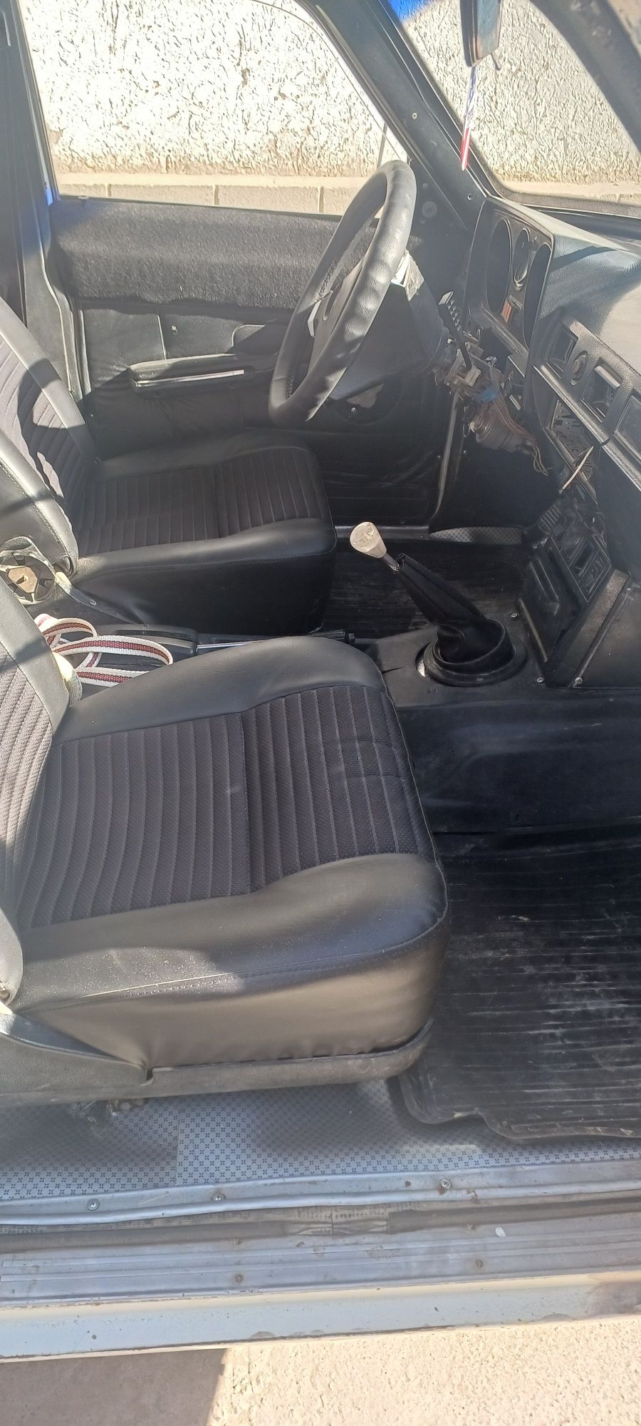 Gaz 2410 volga 1987 yil yurip turgan moshina mator moy yimaydi karopka