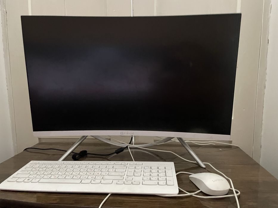 Monoblok komyuter sotiladi Curved qayrilma ekranli