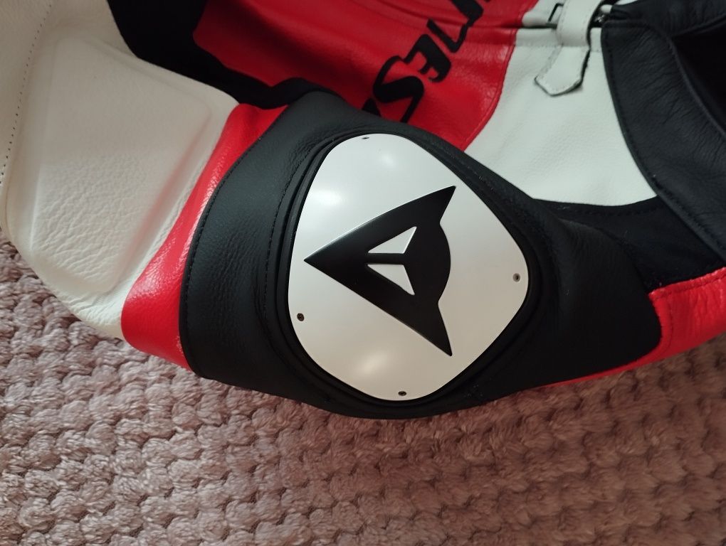 Дамски кожен мото екип Dainese
