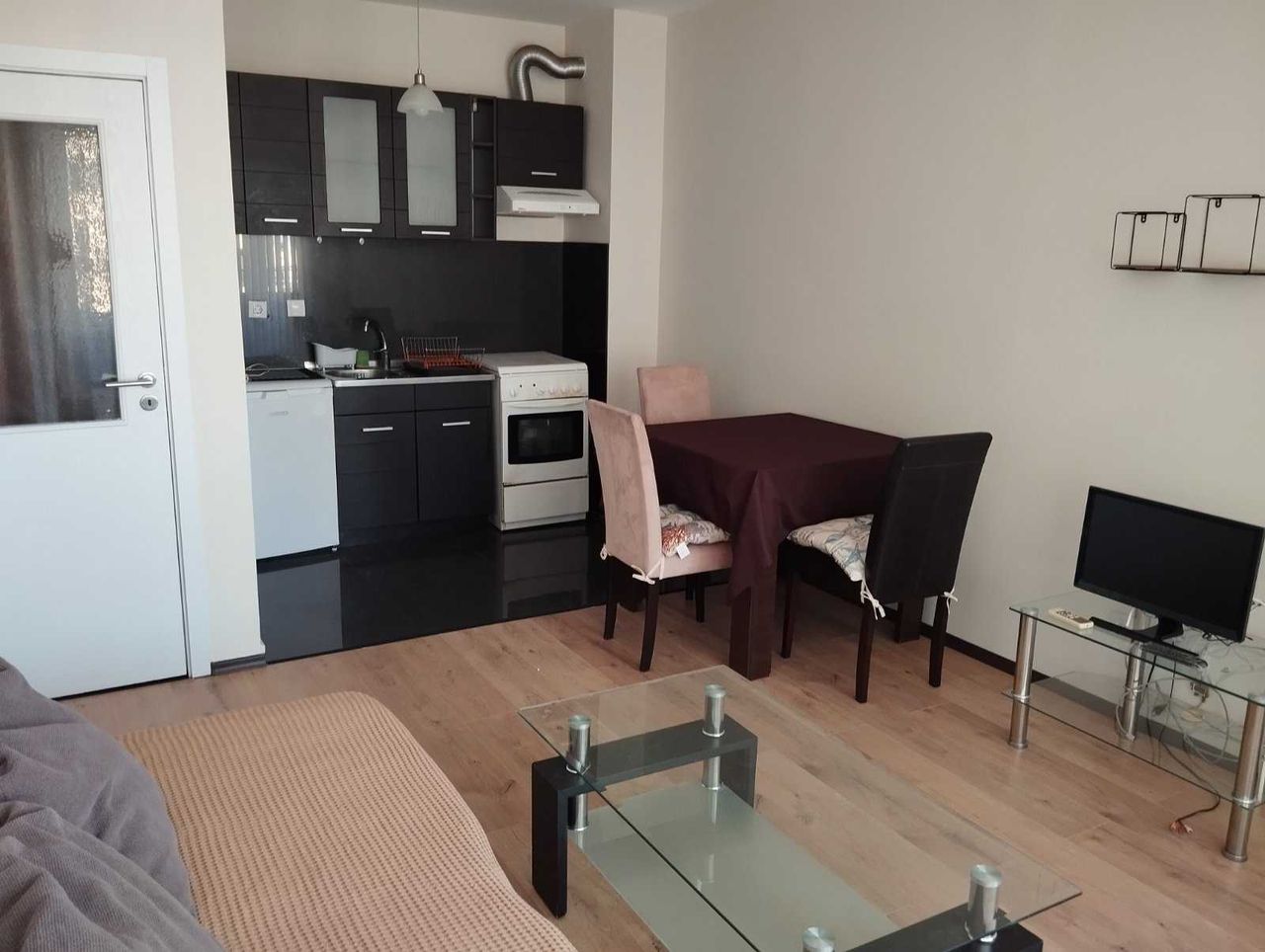 Дава се под наем Двустаен апартамент в София, Дружба 2 - 52 кв.м за 520 € - Снимка #4