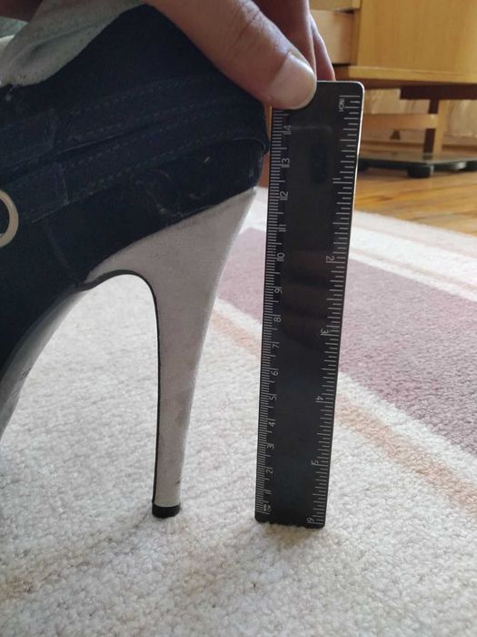 Нови велурени боти, 38 номер