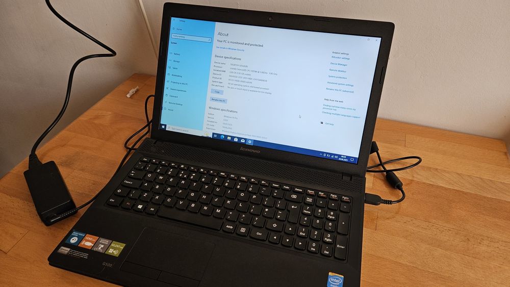 Laptop Lenovo Model G500