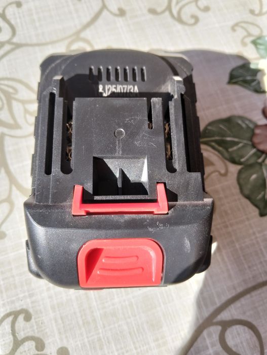 Vând acumulatori  compatibilă Machita
