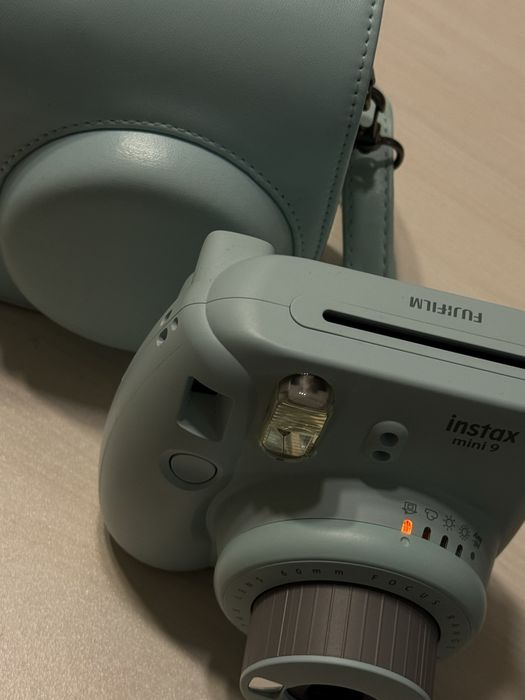 Instax камера mini 9